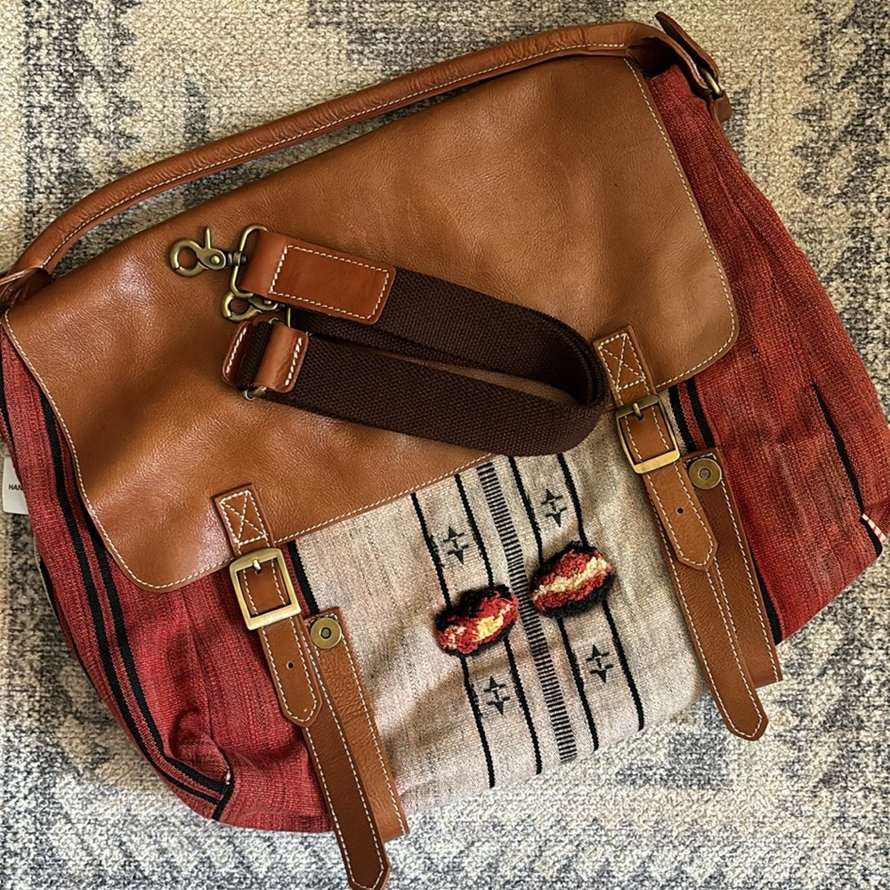 ♥️… Fred & Basha San Miguel Crossbody Bag